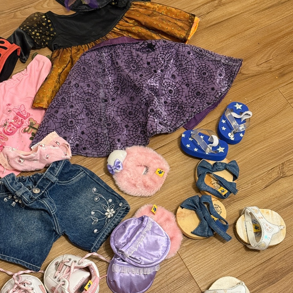 Build-A-Bear Hello Kitty with Colorful Outfits - Picture 3 of 5